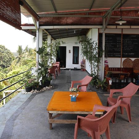 The View Padang, Amazing View, 8 Mins Mentawai Fast Ferry, Cold Beer,Close To Restaurants Паданг Екстериор снимка