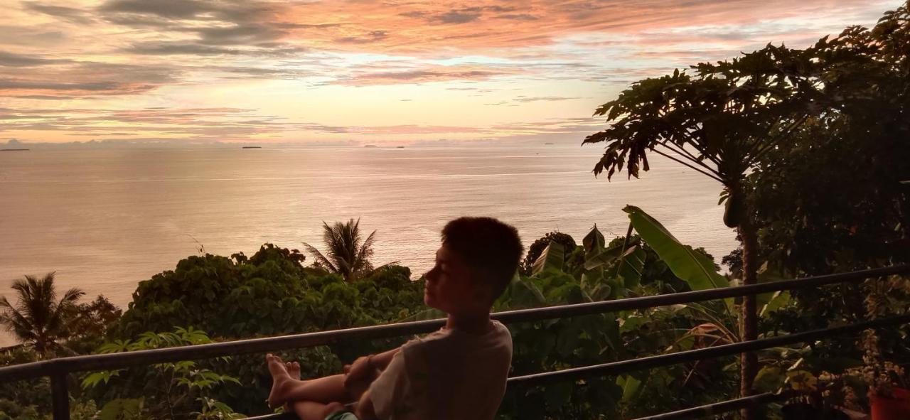 The View Padang, Amazing View, 8 Mins Mentawai Fast Ferry, Cold Beer,Close To Restaurants Паданг Екстериор снимка