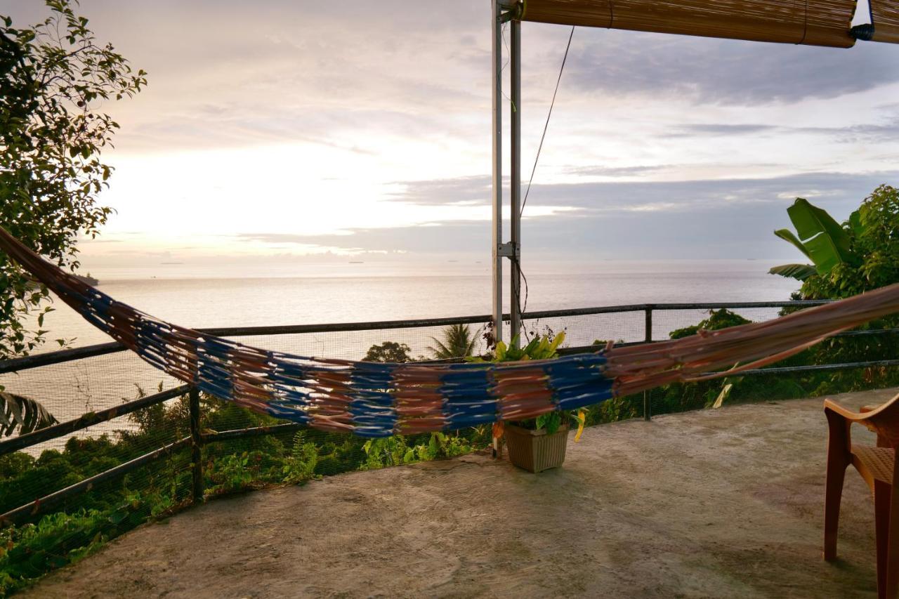 The View Padang, Amazing View, 8 Mins Mentawai Fast Ferry, Cold Beer,Close To Restaurants Паданг Екстериор снимка
