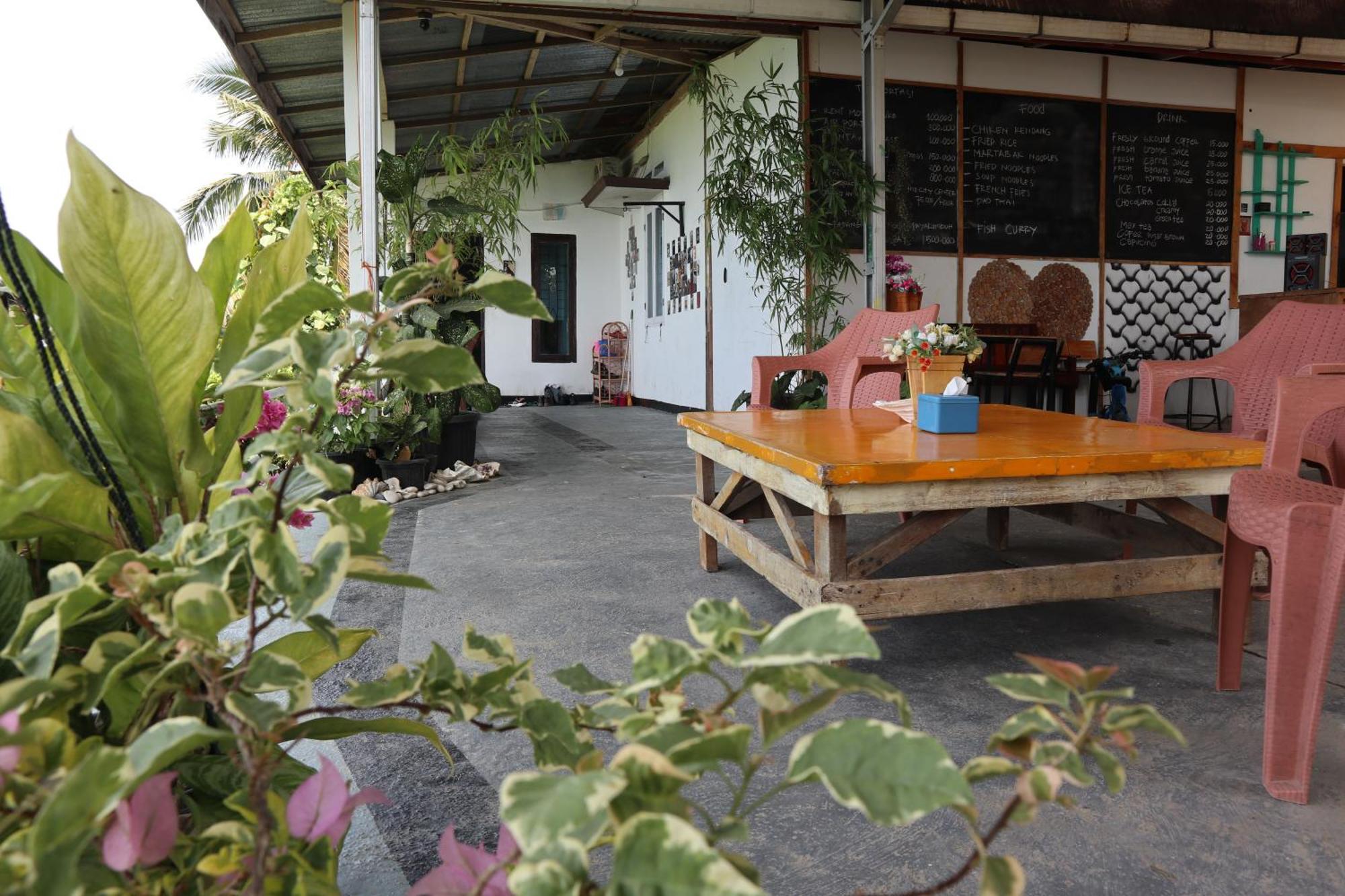 The View Padang, Amazing View, 8 Mins Mentawai Fast Ferry, Cold Beer,Close To Restaurants Паданг Екстериор снимка