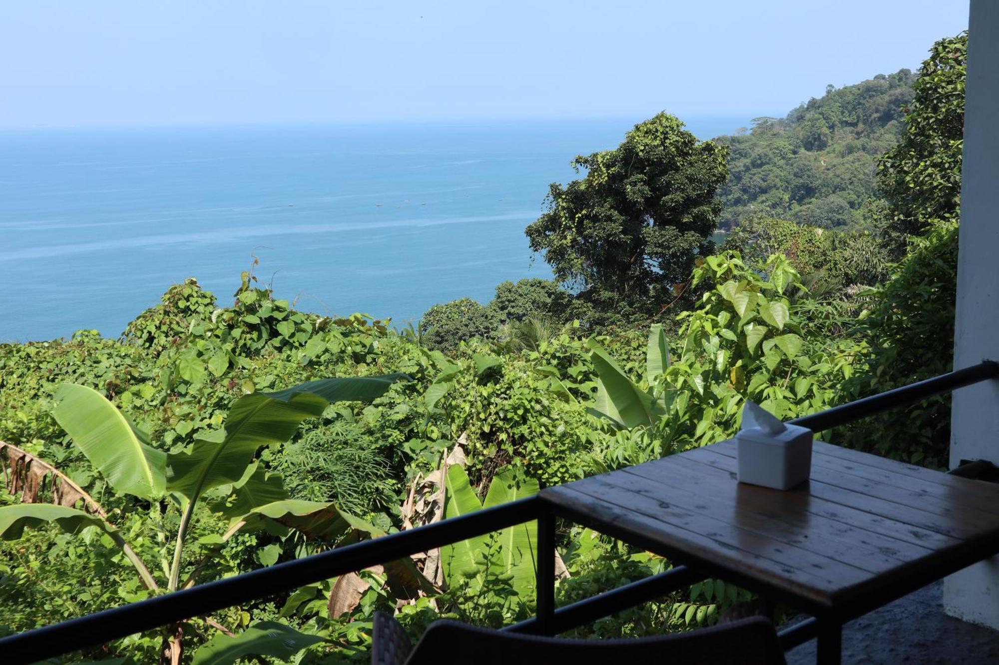 The View Padang, Amazing View, 8 Mins Mentawai Fast Ferry, Cold Beer,Close To Restaurants Паданг Екстериор снимка