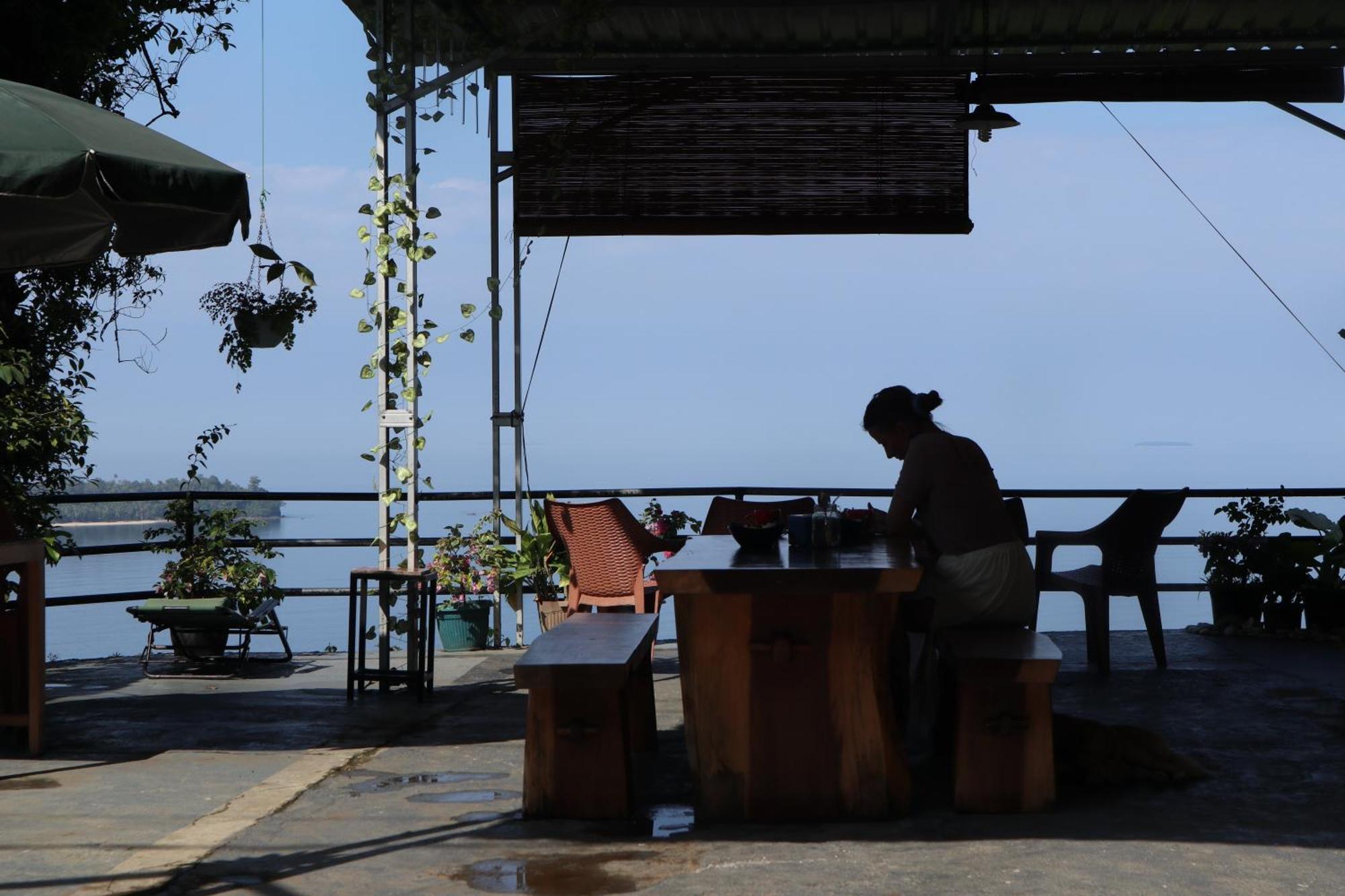 The View Padang, Amazing View, 8 Mins Mentawai Fast Ferry, Cold Beer,Close To Restaurants Паданг Екстериор снимка